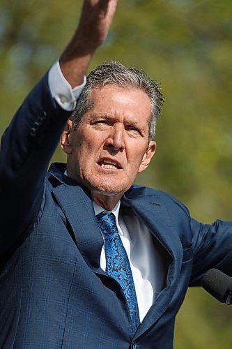 MIKE DEAL / WINNIPEG FREE PRESS
PC Party of Manitoba leader Brian Pallister announces outside the St. Boniface hospital that his government would invest an additional $2 billion in health care if elected.  
190814 - Wednesday, August 14, 2019.