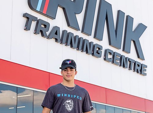 SASHA SEFTER / WINNIPEG FREE PRESS
First-overall pick in the WHL Bantam Draft Matthew (Matt) Savoie, outside the Rink Training Centre where he underwent some fitness testing Wednesday afternoon.
190828 - Wednesday, August 28, 2019.