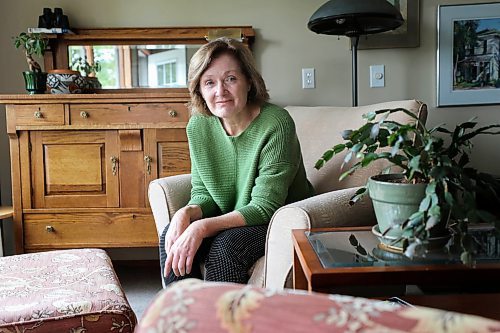 RUTH BONNEVILLE /  WINNIPEG FREE PRESS



ARTS - author Joan Thomas



Portraits of author Joan Thomas at her home for her new novel Five Wives, a book launch preview that will run Wednesday.





Ben MacPhee-Sigurdson  story.



Sept 09, 2019