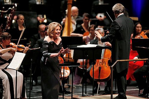 JOHN WOODS / WINNIPEG FREE PRESS
Winner of the 2013 Grammy Award for Best Classical Vocal Solo, soprano Renée Fleming sings with the Winnipeg Symphony Orchestra at the Centennial Concert Hall in Winnipeg, Tuesday, September 17, 2019. 

Reporter: standup