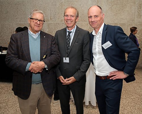 JASON HALSTEAD / WINNIPEG FREE PRESS

L-R: Former federal Liberal minister Lloyd Axworthy, Free Press publisher Bob Cox and Free Press editor Paul Samyn at the Writ Live Winnipeg Free Press federal election reader experience on Oct. 8, 2019 at the Winnipeg Art Gallery. (See Social Page)