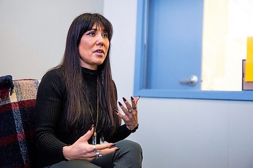 MIKAELA MACKENZIE / WINNIPEG FREE 
Leah Gazan, the NDP candidate for Winnipeg Centre, at her campaign headquarters in Winnipeg on Tuesday, Oct. 15, 2019. For Larry Kusch story.
Winnipeg Free Press 2019.