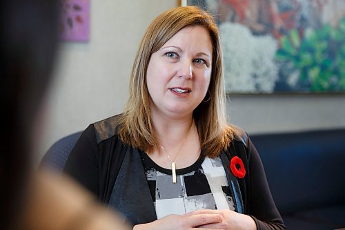 MIKE DEAL / WINNIPEG FREE PRESS
The new Conservation and Climate Minister Sarah Guillemard is establishing a youth advisory council on climate change and asking folks to apply.
See Jessica's story
191104 - Monday, November 04, 2019.