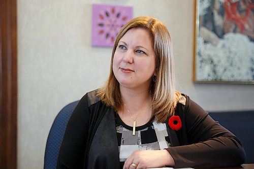 MIKE DEAL / WINNIPEG FREE PRESS
The new Conservation and Climate Minister Sarah Guillemard is establishing a youth advisory council on climate change and asking folks to apply.
See Jessica's story
191104 - Monday, November 04, 2019.