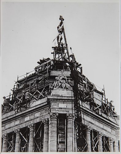 Archives of Manitoba
Legislative Building - Broadway 95
21 November 1919. 
Hoisting Golden Boy onto Dome.
N12129