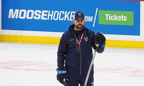MIKE DEAL / WINNIPEG FREE PRESS
Manitoba Moose head coach Pascal Vincent during practice at Bell MTS Place, Monday morning.
191118 - Monday, November 18, 2019.