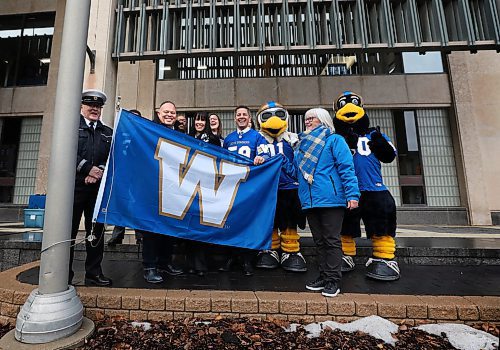 RUTH BONNEVILLE  /  WINNIPEG FREE PRESS 

LOCAL STDUP - Bomber flag raised at City Hall.


Mayor Brian Bowman, Wade Miller, President & CEO, Winnipeg Football Club, Dayna Spiring, chair of Winnipeg Blue Bombers board and Blue Bomber mascots - Buzz and Boomer, along with city councillors and supporters, are all smiles as they raise the Winnipeg Blue Bomber flag in celebration of them making it to the Grey Cup, at City Hall on Tuesday.  
 
Standup photos 

Nov 19th,  2019 

