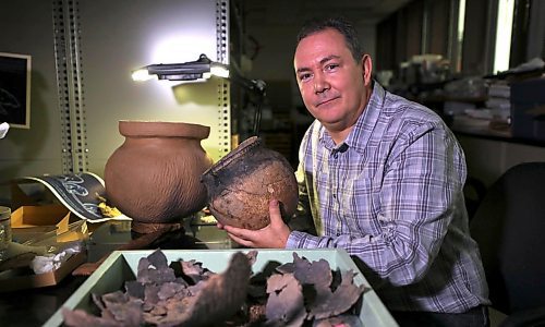 RUTH BONNEVILLE  /  WINNIPEG FREE PRESS 

LOCAL - exhibit from digs at The Forks

New exhibit with actual sherds and pottery from the 1285 peace treaty that took place at the forks, on display at the Manitoba museum Monday. 

Photo of Manitoba Museum curator of archaeology, Kevin Brownlee, with pottery found in southern Manitoba that was created by Indigenous peoples.  Brownlee  helped create the new Indigenous display with actual sherds of broken pieces of pottery from the 1285 Peace Treaty which were placed next to replicas to help the viewer understand what the entire pottery piece would've looked like when it was made.  

More info:
Nine Indigenous nations met in the Forks area in 1285 and formulated an agreement called the 1285 Peace Treaty which included thousands of Indigenous people camping and trading goods with each other along the shores of the Red River just north of the Forks grounds.


See Niigaan James Sinclair story. 


Nov 25th   2019