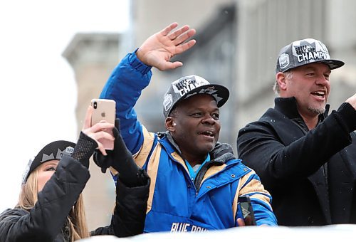 RUTH BONNEVILLE  /  WINNIPEG FREE PRESS 


Grey Cup Street Parade

Blue Bomber defensive coordinator Richie Hall waves to fans on a float as he celebrates his teams grey cup win with others during the Grey Cup parade along Portage Ave. Tuesday.


Nov 26th   2019