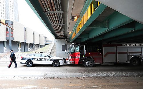 RUTH BONNEVILLE  /  WINNIPEG FREE PRESS 

Local - Stolen Fire Truck

Winnipeg Police Officers and Fire Crews view the damage on a stolen fire truck that was stopped by a police vehicle under the Donald Street Bridge on Assiniboine Ave. Friday.  


Nov 29th   2019