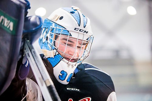 MIKAELA MACKENZIE / WINNIPEG FREE PRESS

Goalie Liam Hughes at practice at the RINK Training Centre in Winnipeg on Tuesday, Dec. 10, 2019.  For Mike Sawatzky story.
Winnipeg Free Press 2019.