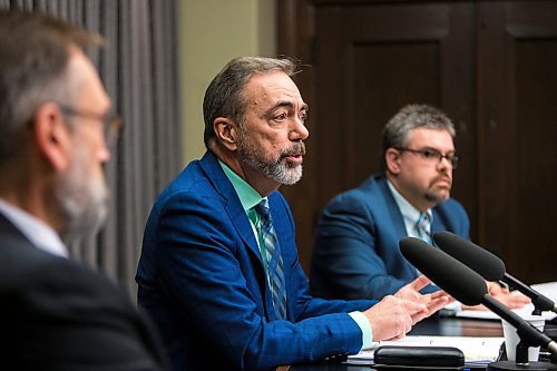 MIKAELA MACKENZIE / WINNIPEG FREE PRESS

Auditor General Norm Ricard speaks about his new report, Oversight of Commercial Vehicle Safety, along with Tyson Shtykalo (left) and Dallas Muir at the Manitoba Legislative Building in Winnipeg on Wednesday, Dec. 18, 2019. For Ben Waldman story.
Winnipeg Free Press 2019.
