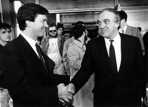 WINNIPEG FREE PRESS ARCHIVES NDP Leader Gary Doer with Ed Broadbent at the Wpg International Airport on April 20, 1988. Ken Gigliotti / Winnipeg Free Press