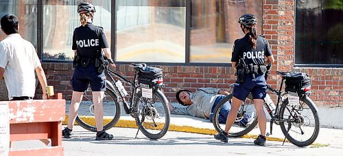 BORIS.MINKEVICH@FREEPRESS.MB.CA BORIS MINKEVICH / WINNIPEG FREE PRESS  090827 Bicycle police unit ride along. SOFT EDIT