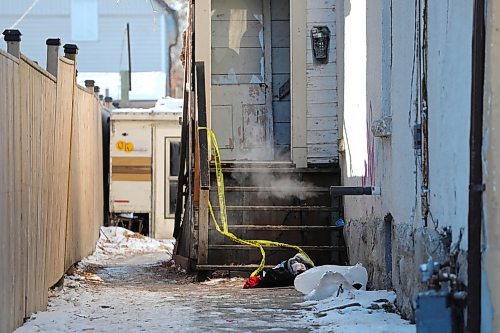 RUTH BONNEVILLE  /  WINNIPEG FREE PRESS 

Local - Homicide 

Side door of 376 Redwood Ave. WPS investigate a possible homicide after a male was assaulted on Christmas Day a died of his injuries.  



Dec 27th,   2019