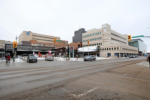 RUTH BONNEVILLE  /  WINNIPEG FREE PRESS 

Local - HSC 

Outside building photo of Health Science Centre for story on Manitoba Nurses Union considering an unprecedented move to discourage nurses from taking new jobs at the province's largest hospital in 2020.



Jan 02, 2020