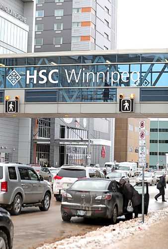 RUTH BONNEVILLE  /  WINNIPEG FREE PRESS 

Local - HSC 

Outside building photo of Health Science Centre for story on Manitoba Nurses Union considering an unprecedented move to discourage nurses from taking new jobs at the province's largest hospital in 2020.



Jan 02, 2020