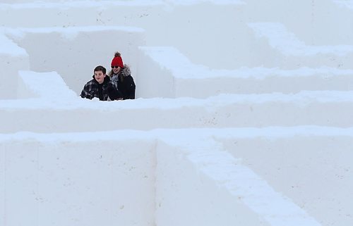 SHANNON VANRAES / WINNIPEG FREE PRESS
Diana McEachern and Corbin Llewellyn wind their way through the world's largest snow maze. The maze officially opened on January 3, 2020.

