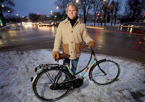 SHANNON VANRAES / WINNIPEG FREE PRESS
Brent Bellamy's Dutch cruiser was damaged when he was hit by a car at the intersection of Academy Rd. and Wellington Ave. late last year. He returned to the scene of the collision for a photograph on January 3, 2020.

