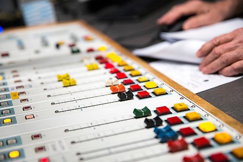 MIKAELA MACKENZIE / WINNIPEG FREE PRESS

Beau Fritzsche's radio studio in Winnipeg on Monday, Dec. 23, 2019. For Dave Sanderson story.
Winnipeg Free Press 2019.