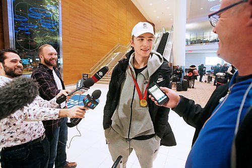JOHN WOODS / WINNIPEG FREE PRESS
Joel Hofer, goalie for the gold winning junior national hockey team, talks to media after arriving at Winnipeg airport Monday, January 6, 2020. 

Reporter: SAwatzky