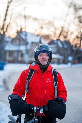 MIKAELA MACKENZIE / WINNIPEG FREE PRESS

Cyclist Len Chackowsky on Wolseley Avenue in Winnipeg on Tuesday, Jan. 7, 2020. For Maggie Macintosh story.
Winnipeg Free Press 2019.