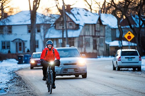 MIKAELA MACKENZIE / WINNIPEG FREE PRESS

Cyclist Len Chackowsky on Wolseley Avenue in Winnipeg on Tuesday, Jan. 7, 2020. For Maggie Macintosh story.
Winnipeg Free Press 2019.