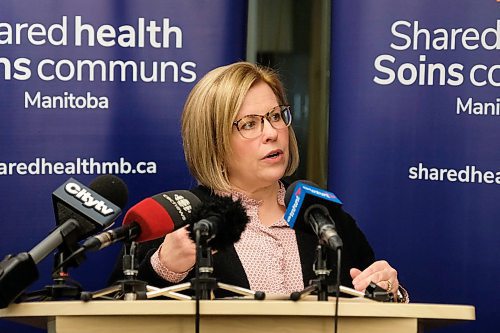 Daniel Crump / Winnipeg Free Press. Monika Warren, acting chief nursing officer at HSC, speaks during a press conference at the Health Sciences Centre. January 7, 2020.
