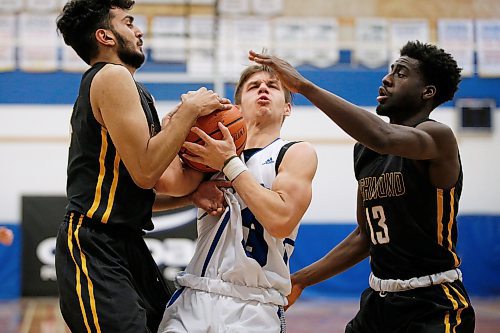 JOHN WOODS / WINNIPEG FREE PRESS
Oak Park plays Fort Richmond at Oak Park High School in varsity basketball in Winnipeg Tuesday, January 7, 2020. 

Reporter: standup