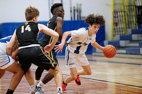 JOHN WOODS / WINNIPEG FREE PRESS
Oak Park plays Fort Richmond at Oak Park High School in varsity basketball in Winnipeg Tuesday, January 7, 2020. 

Reporter: standup