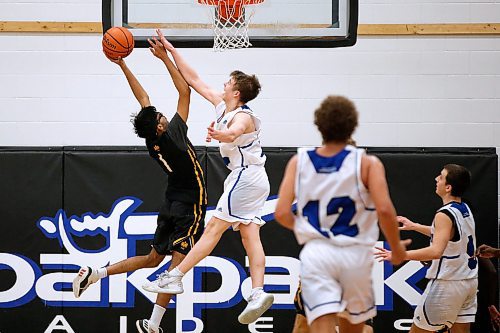 JOHN WOODS / WINNIPEG FREE PRESS
Oak Park plays Fort Richmond at Oak Park High School in varsity basketball in Winnipeg Tuesday, January 7, 2020. 

Reporter: standup