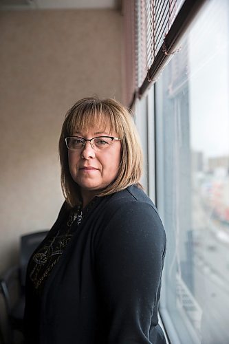 MIKAELA MACKENZIE / WINNIPEG FREE PRESS

Ombudsman Jill Perron poses for a portrait in her office in downtown Winnipeg on Wednesday, Jan. 8, 2020. For Larry Kusch story.
Winnipeg Free Press 2019.