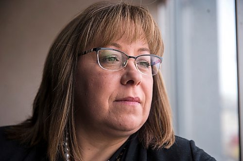 MIKAELA MACKENZIE / WINNIPEG FREE PRESS

Ombudsman Jill Perron poses for a portrait in her office in downtown Winnipeg on Wednesday, Jan. 8, 2020. For Larry Kusch story.
Winnipeg Free Press 2019.