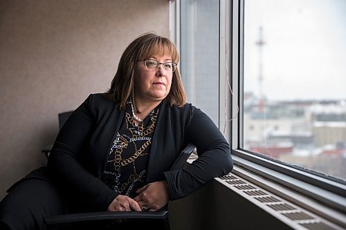 MIKAELA MACKENZIE / WINNIPEG FREE PRESS

Ombudsman Jill Perron poses for a portrait in her office in downtown Winnipeg on Wednesday, Jan. 8, 2020. For Larry Kusch story.
Winnipeg Free Press 2019.