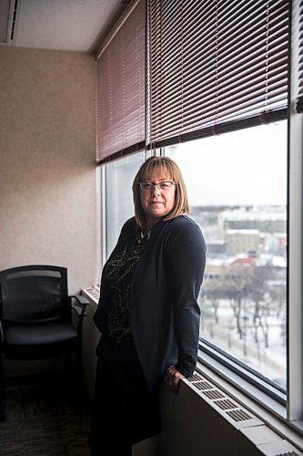 MIKAELA MACKENZIE / WINNIPEG FREE PRESS

Ombudsman Jill Perron poses for a portrait in her office in downtown Winnipeg on Wednesday, Jan. 8, 2020. For Larry Kusch story.
Winnipeg Free Press 2019.