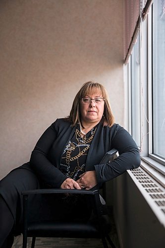 MIKAELA MACKENZIE / WINNIPEG FREE PRESS

Ombudsman Jill Perron poses for a portrait in her office in downtown Winnipeg on Wednesday, Jan. 8, 2020. For Larry Kusch story.
Winnipeg Free Press 2019.