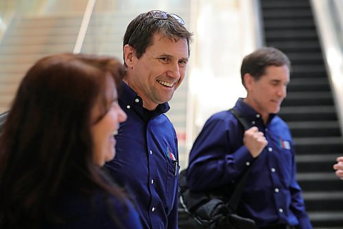 RUTH BONNEVILLE  /  WINNIPEG FREE PRESS 

Two Manitobans,  Andrew Prokopchuk (glasses), and Gerry Rosset, return Home to a crowd of media awaiting them at Winnipeg James Armstrong Richardson International airport Thursday afternoon after fighting wildfires in Australia.

Ruth Bonneville / Winnipeg Free Press 

 Jan 9th,  2020