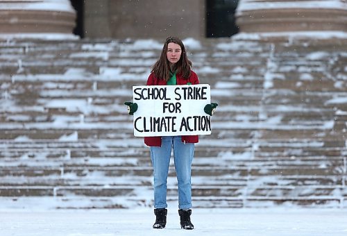 SHANNON VANRAES / WINNIPEG FREE PRESS
Courtney Tosh stands in front of the Manitoba legislative building on January 9, 2020. The 17-year-old wasnt selected for the provinces climate change council, even though she has been part of Manitoba Youth for Climate Action and has helped organize weekly rallies; no MYCA members were selected.