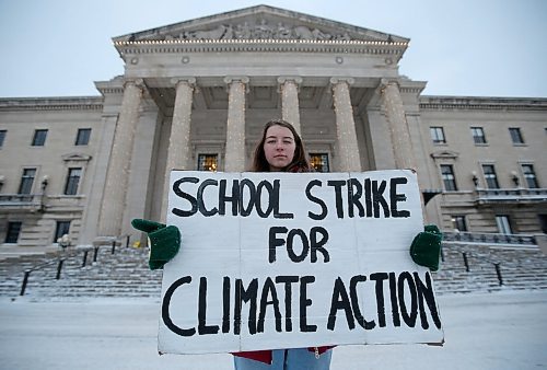 SHANNON VANRAES / WINNIPEG FREE PRESS
Courtney Tosh stands in front of the Manitoba legislative building on January 9, 2020. The 17-year-old wasnt selected for the provinces climate change council, even though she has been part of Manitoba Youth for Climate Action and has helped organize weekly rallies; no MYCA members were selected.