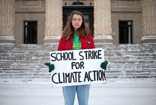 SHANNON VANRAES / WINNIPEG FREE PRESS
Courtney Tosh stands in front of the Manitoba legislative building on January 9, 2020. The 17-year-old wasnt selected for the provinces climate change council, even though she has been part of Manitoba Youth for Climate Action and has helped organize weekly rallies; no MYCA members were selected.