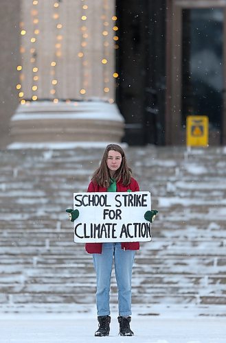 SHANNON VANRAES / WINNIPEG FREE PRESS
Courtney Tosh stands in front of the Manitoba legislative building on January 9, 2020. The 17-year-old wasnt selected for the provinces climate change council, even though she has been part of Manitoba Youth for Climate Action and has helped organize weekly rallies; no MYCA members were selected.