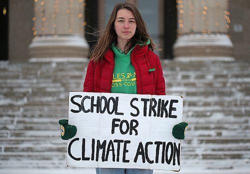 SHANNON VANRAES / WINNIPEG FREE PRESS
Courtney Tosh stands in front of the Manitoba legislative building on January 9, 2020. The 17-year-old wasnt selected for the provinces climate change council, even though she has been part of Manitoba Youth for Climate Action and has helped organize weekly rallies; no MYCA members were selected.