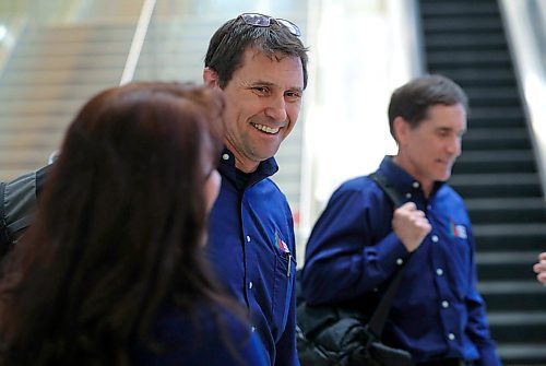 RUTH BONNEVILLE  /  WINNIPEG FREE PRESS 

Two Manitobans,  Andrew Prokopchuk (glasses), and Gerry Rosset, return Home to a crowd of media awaiting them at Winnipeg James Armstrong Richardson International airport Thursday afternoon after fighting wildfires in Australia.

Ruth Bonneville / Winnipeg Free Press 

 Jan 9th,  2020