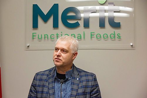 MIKE DEAL / WINNIPEG FREE PRESS
During a press conference at Merit Functions Foods on Silver Avenue, Bill Greuel, CEO of Protein Industries Canada, announces a new project from the Protein Industries Canada supercluster and Merit Functional Foods that will see the consortium work to commercialize high quality plant-based proteins.
200110 - Friday, January 10, 2020.