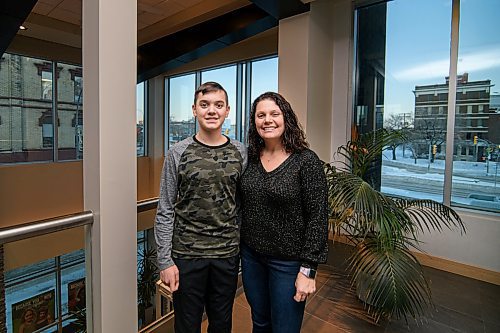 Mike Sudoma / Winnipeg Free Press
Melody Tardiff (right) and her son Carter inside the United Way offices Friday evening
January 10, 2020