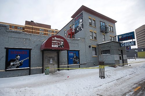 JOHN WOODS / WINNIPEG FREE PRESS
Police investigate a homicide at the Windsor Hotel in Winnipeg Sunday, January 12, 2020. 

Reporter: Kevin Rollason