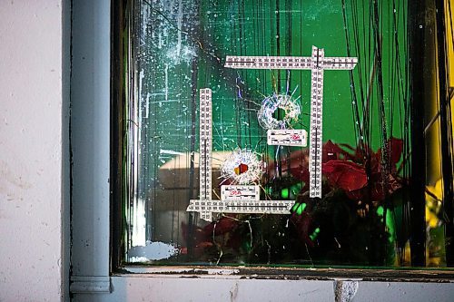 MIKAELA MACKENZIE / WINNIPEG FREE PRESS

Bullet holes in the lobby of the Windsor Hotel, where one of the first homicides of the year took place, in Winnipeg on Monday, Jan. 13, 2020. For Ben Waldman story.
Winnipeg Free Press 2019.