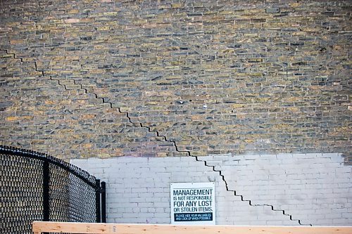 MIKAELA MACKENZIE / WINNIPEG FREE PRESS

Cracks are visible on the Thomas Scott Memorial Hall building at 216 Princess St. in Winnipeg on Monday, Jan. 13, 2020. For Sol Israel story.
Winnipeg Free Press 2019.