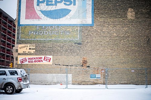 MIKAELA MACKENZIE / WINNIPEG FREE PRESS

Cracks are visible on the Thomas Scott Memorial Hall building at 216 Princess St. in Winnipeg on Monday, Jan. 13, 2020. For Sol Israel story.
Winnipeg Free Press 2019.