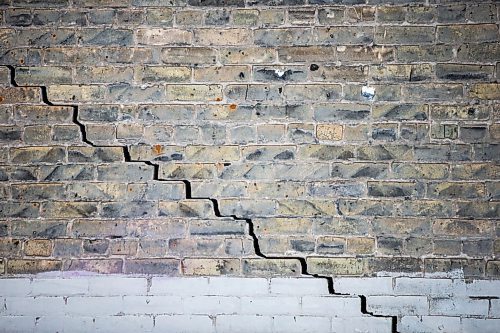 MIKAELA MACKENZIE / WINNIPEG FREE PRESS

Cracks are visible on the Thomas Scott Memorial Hall building at 216 Princess St. in Winnipeg on Monday, Jan. 13, 2020. For Sol Israel story.
Winnipeg Free Press 2019.